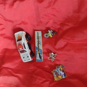 '72 Red Rider Matchbox+'96 Dale Earnhardt Metal+JEG's NASCAR medal+Signal Hill +